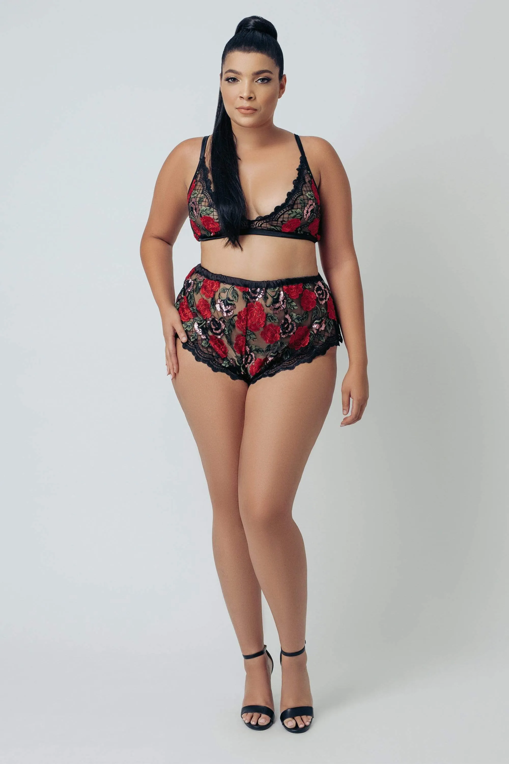 Black Wild Roses Short