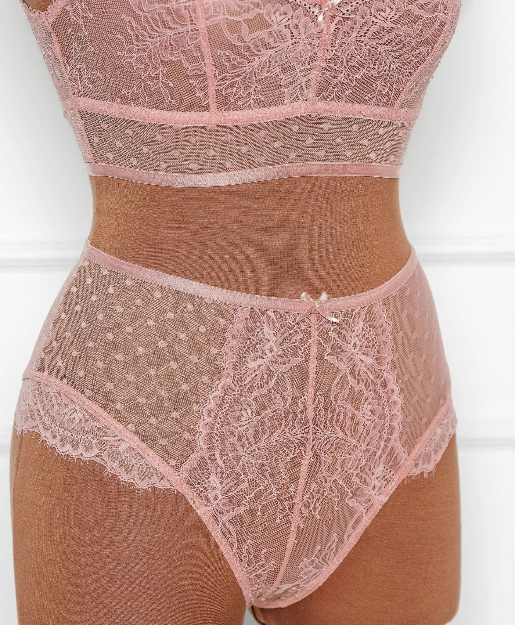 Lacy High Waist Crotchless Panty - Blush