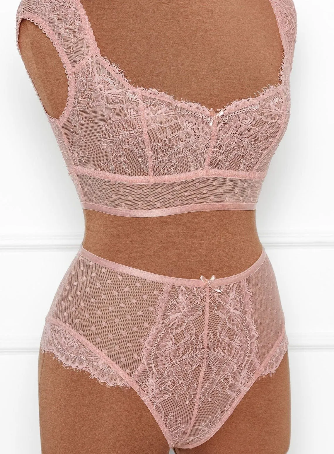 Lacy High Waist Crotchless Panty - Blush