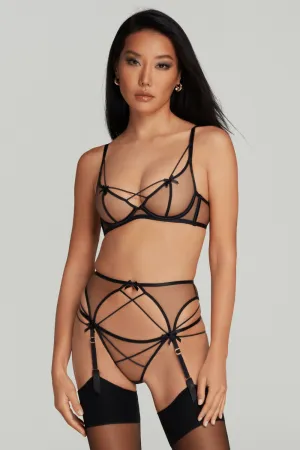 Zella Suspender. Size 4 (UK 12)